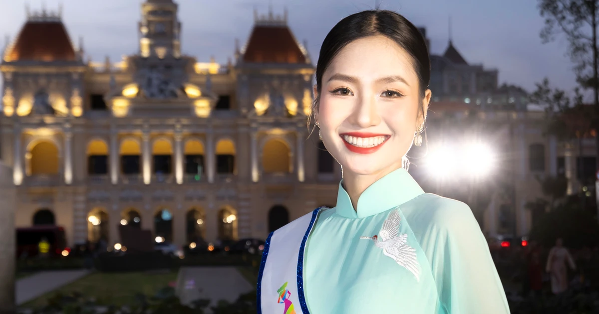 Hoa hậu Nguyễn Thanh Hà visual đỉnh nóc kịch trần ngày 8/3, tâm sự về tà áo dài Việt khiến ai cũng phải gật gù