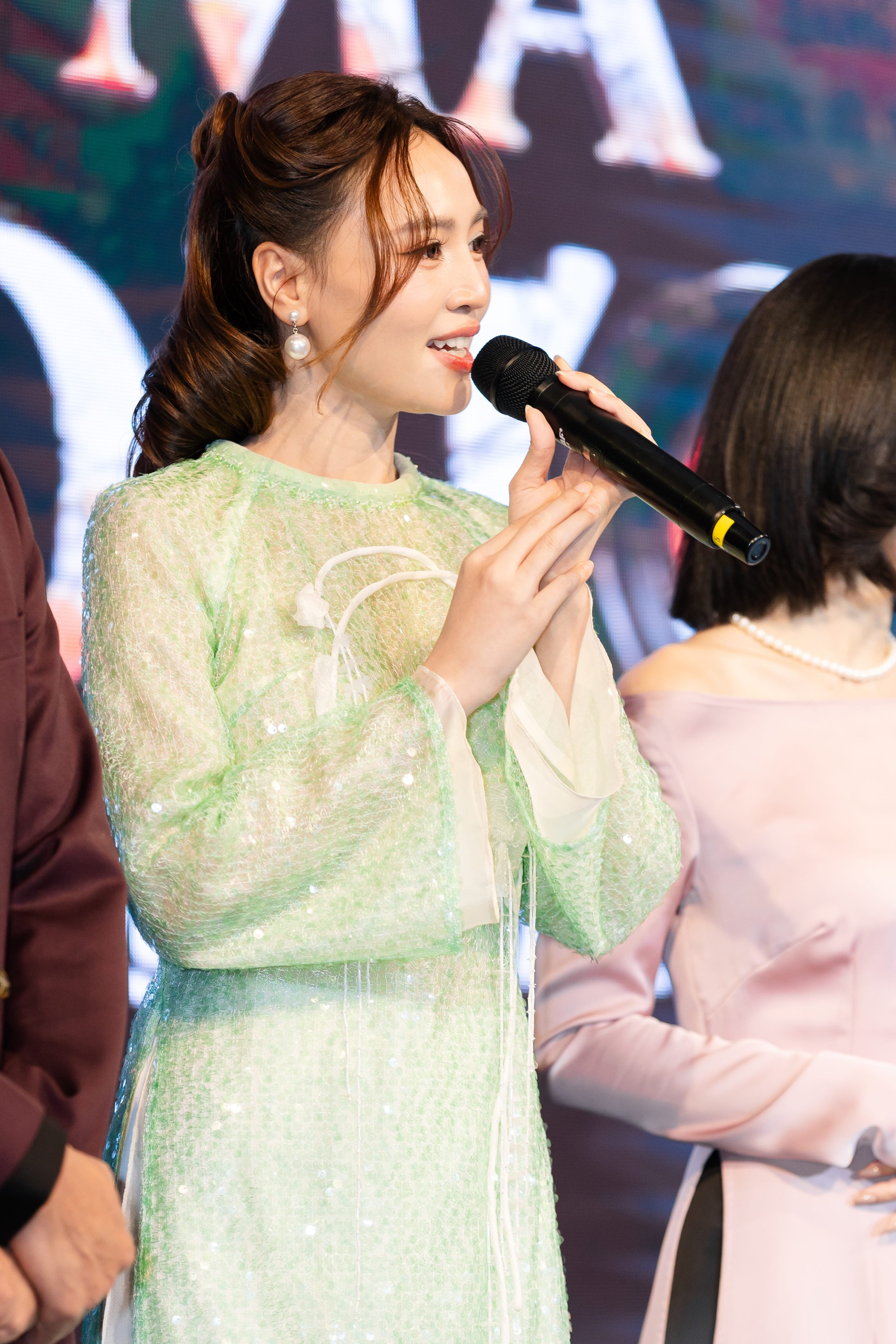 52308ff59afbdcd48cdb.jpg