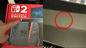 Máy Switch 2 bị dập ghim thủng màn hình được đem đấu giá từ thiện, netizen cũng phục sát đất
