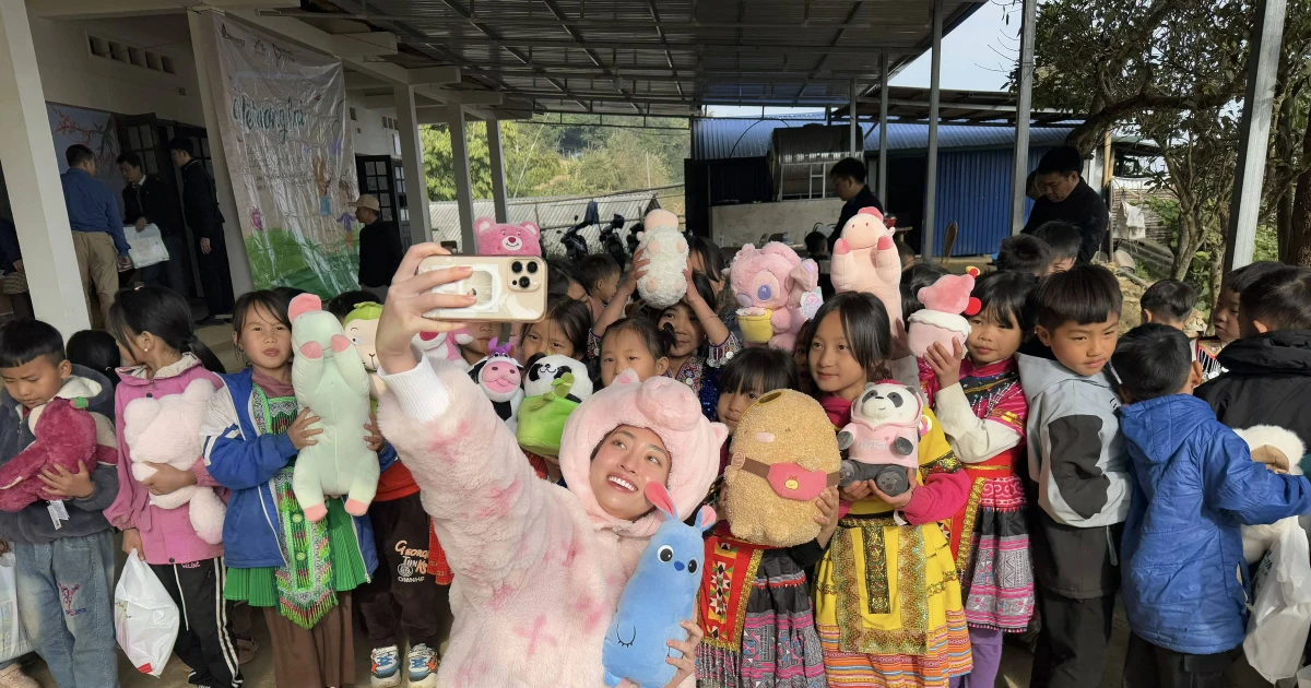 Hoa hậu Lương Thùy Linh mang nước sạch, sửa nhà cho trẻ em vùng cao - hành trình ý nghĩa quá đi thôi!