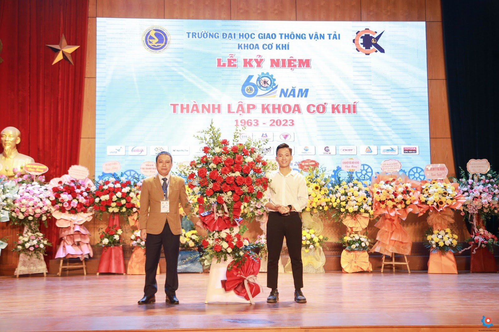 53f5626dca49be7a9d4c.jpg