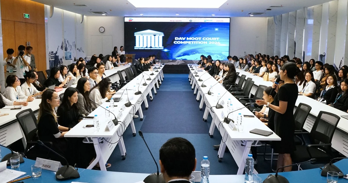 Cuộc thi Diễn án Luật Học viện Ngoại giao 2024 kết thúc đỉnh nóc: Gen Z luật pháp "flex" trình tranh tụng cực gắt! ⚖️