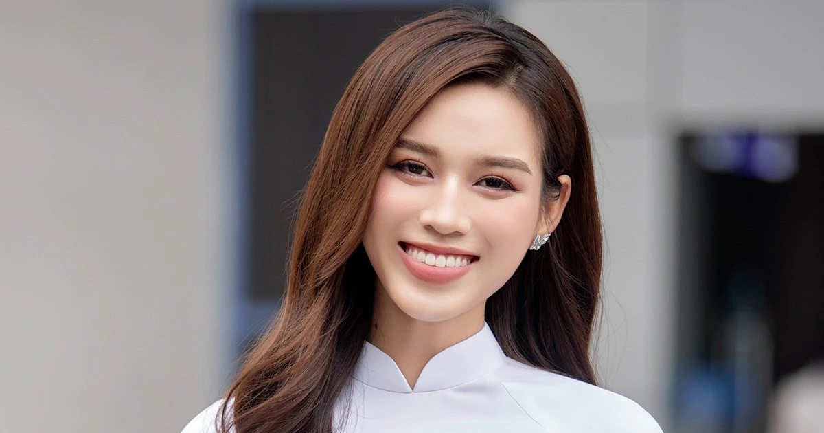 Hoa hậu Việt Nam chăm diện áo dài nhất: Ảnh kỷ yếu khiến dân mạng 'rung động' với vẻ đẹp thuần khiết