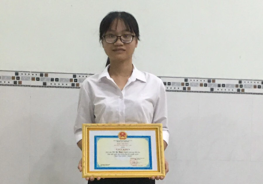 Nữ sinh ĐH Bạc Liêu: "Chỉ có học hành mới giúp mình đổi đời!"