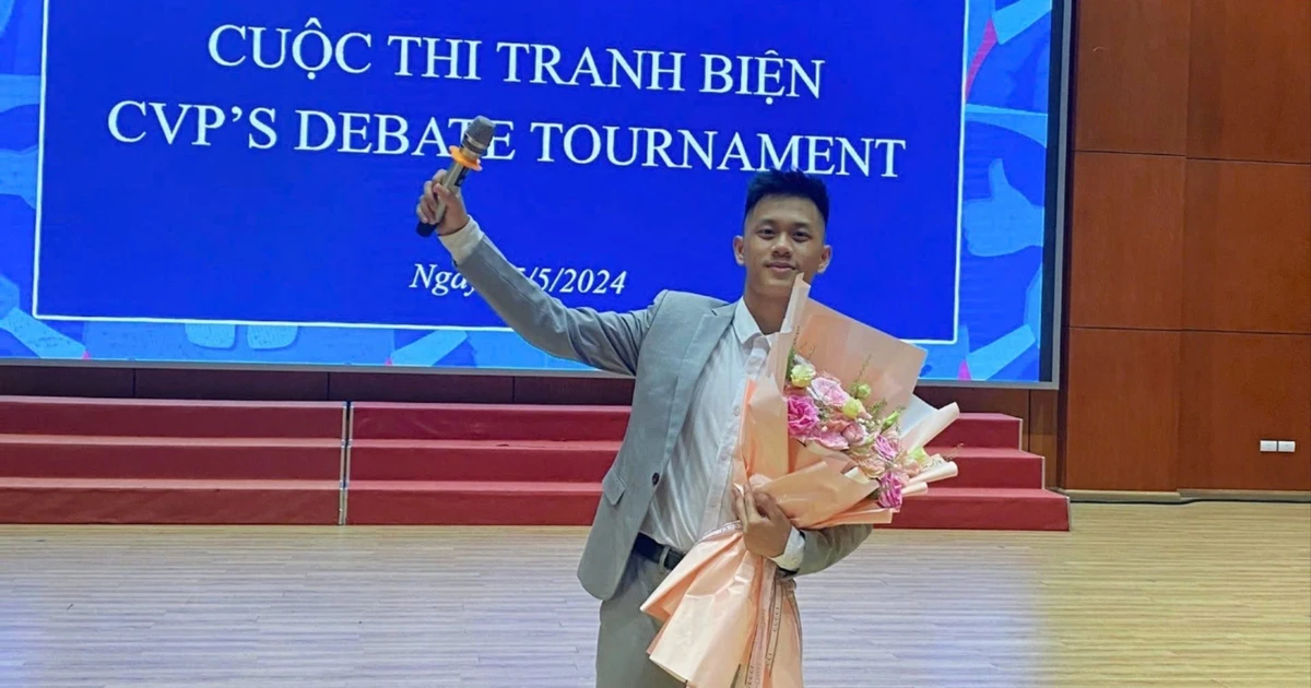 Chàng trai cầm lái "con thuyền" cuộc đời mình: Hành trình săn học bổng 100% đầy cảm hứng