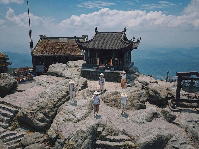 552d638327d26f803837.jpg