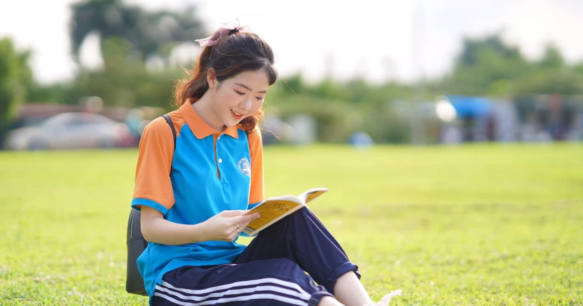 Nữ sinh Thương mại mê tham gia hoạt động thiện nguyện, năng lượng tích cực lan tỏa khắp nơi