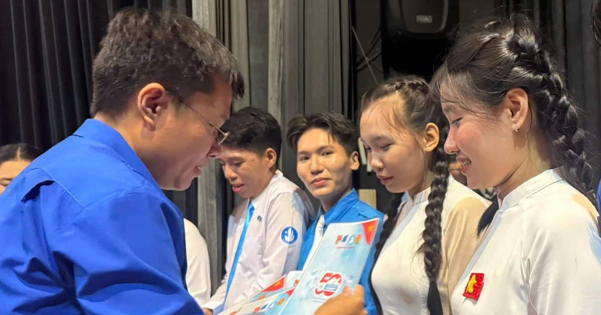 Thành Đoàn TP.HCM tuyên dương đoàn viên, sinh viên đã cháy hết mình phục vụ Đại lễ 30/4
