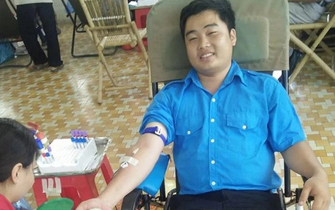 Thi lại đại học chỉ để theo đuổi đam mê tình nguyện - câu chuyện cảm động của chàng sinh viên Đồng Tháp