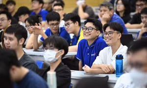 575e89b8f5579f3a5712.jpg