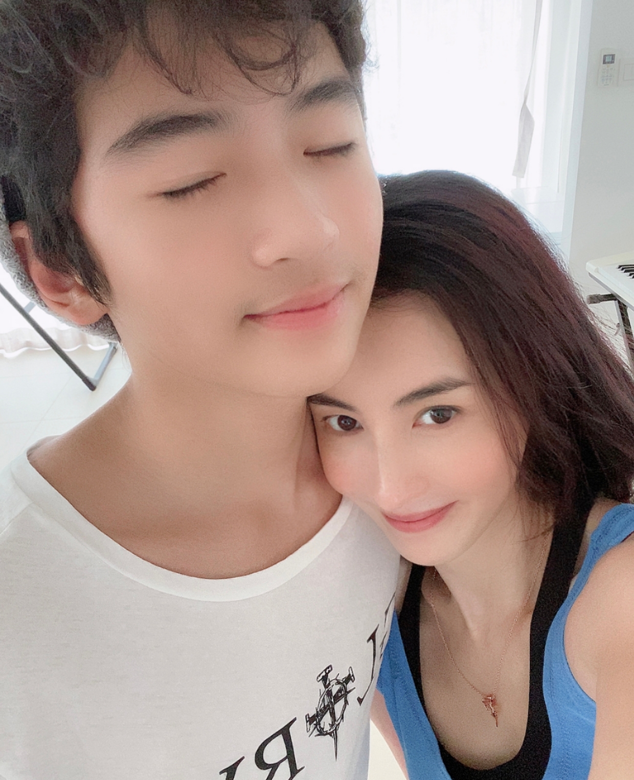 58d0bae4fea74572a2eb.jpg