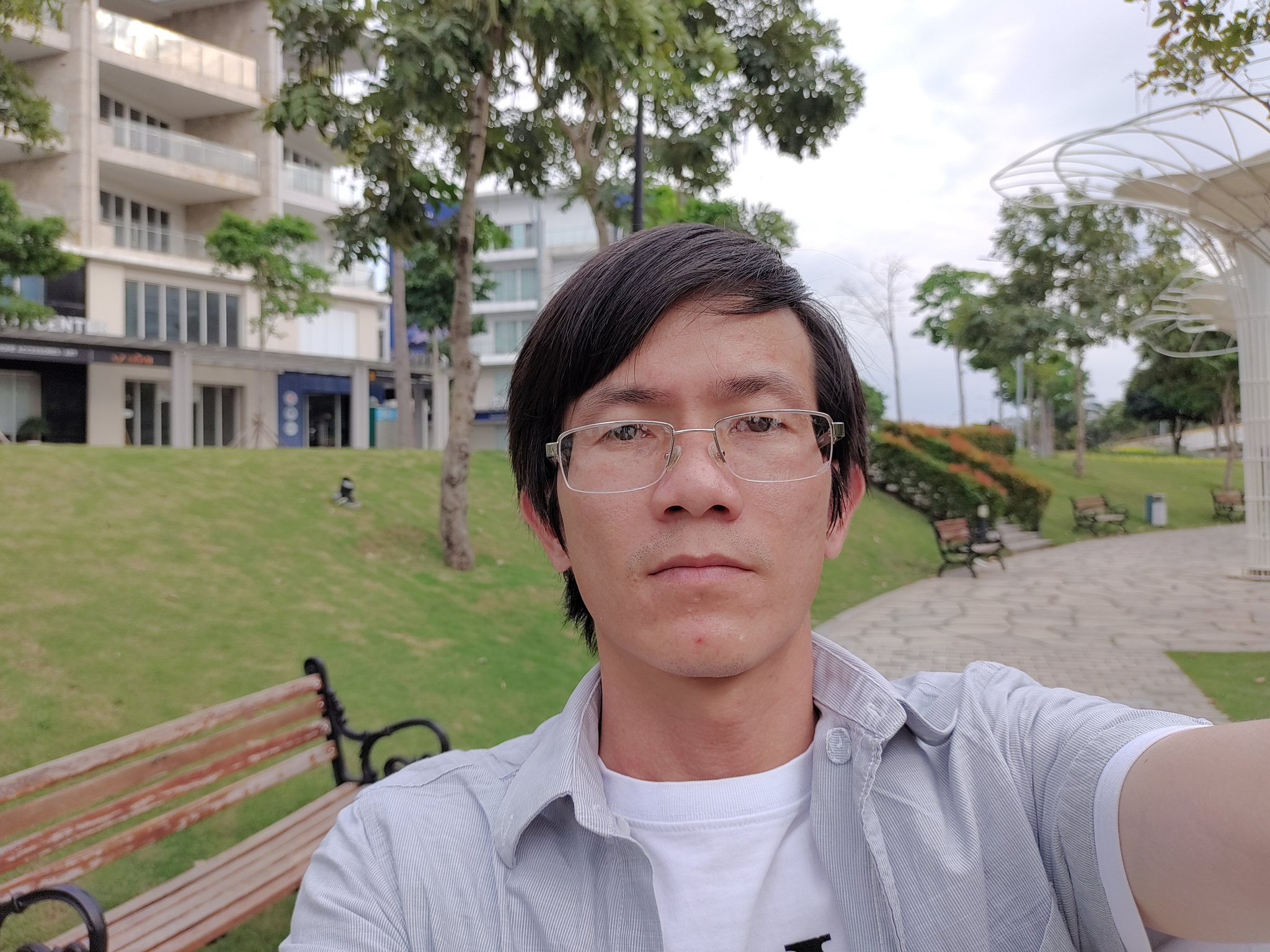 Chụp selfie nhanh với camera trước Nokia 8.3 5G rồi nè ✨