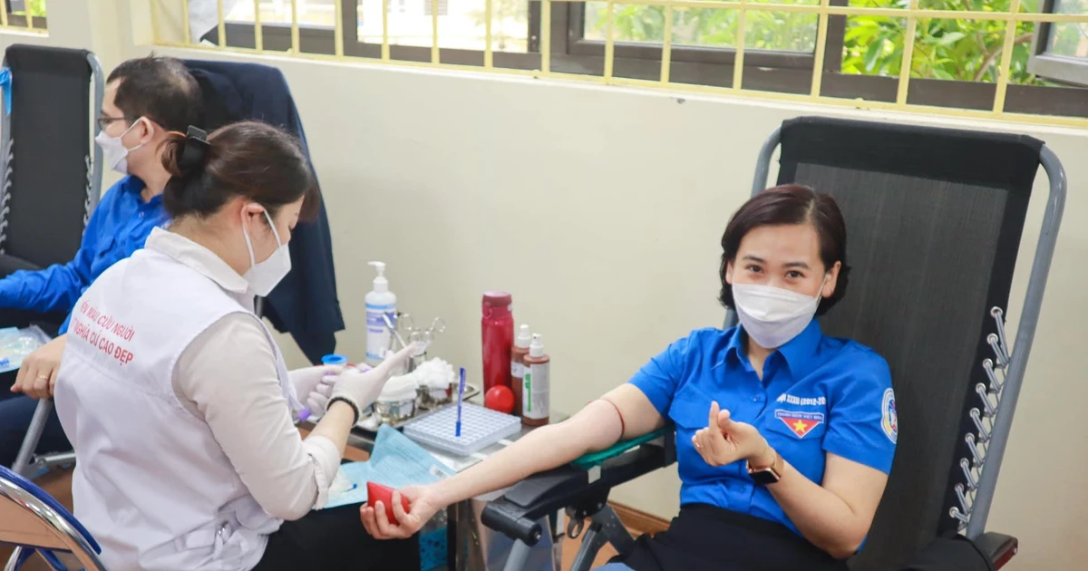 Ngày hội "Dòng máu Lạc Hồng" - Gen Z chung tay hiến máu cứu người siêu ý nghĩa ❤️