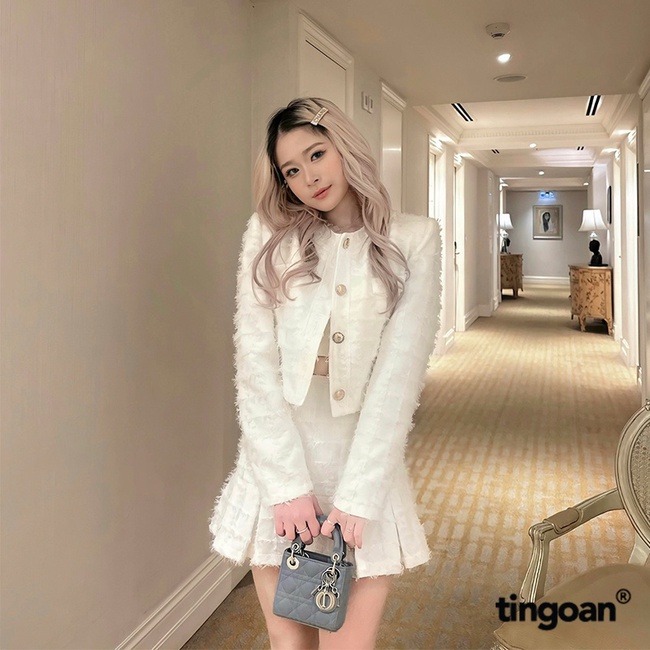 5b74d678fde2d7bc4148.jpg