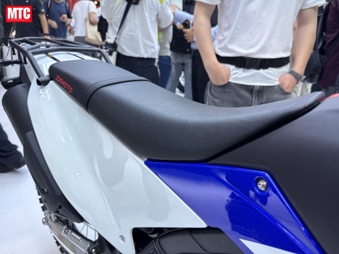 5b8b4f84b8dacc6230ec.jpg