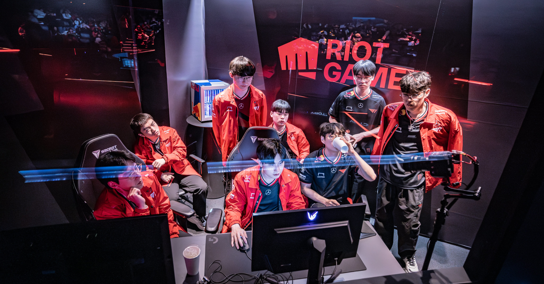 Smash bất ngờ "đá xéo" Keria trên stream, fan T1 nổi giận vì phát ngôn thiếu EQ