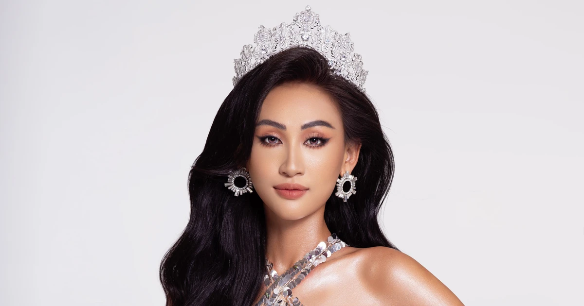 Hoa hậu gen Z Trần Huyền Trang thả bộ ảnh visual đỉnh nóc kịch trần, hé lộ bước ngoặt đổi đời siêu xịn