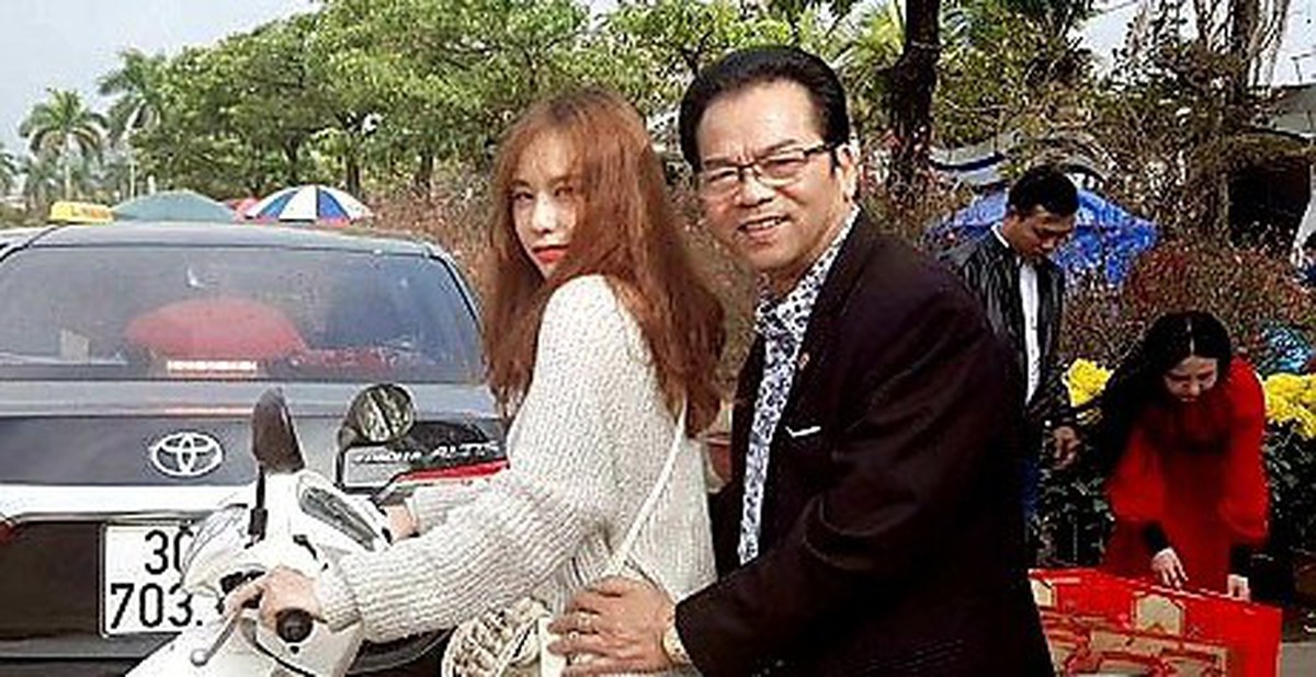 5bf66cd872d0cdcbec01.jpg