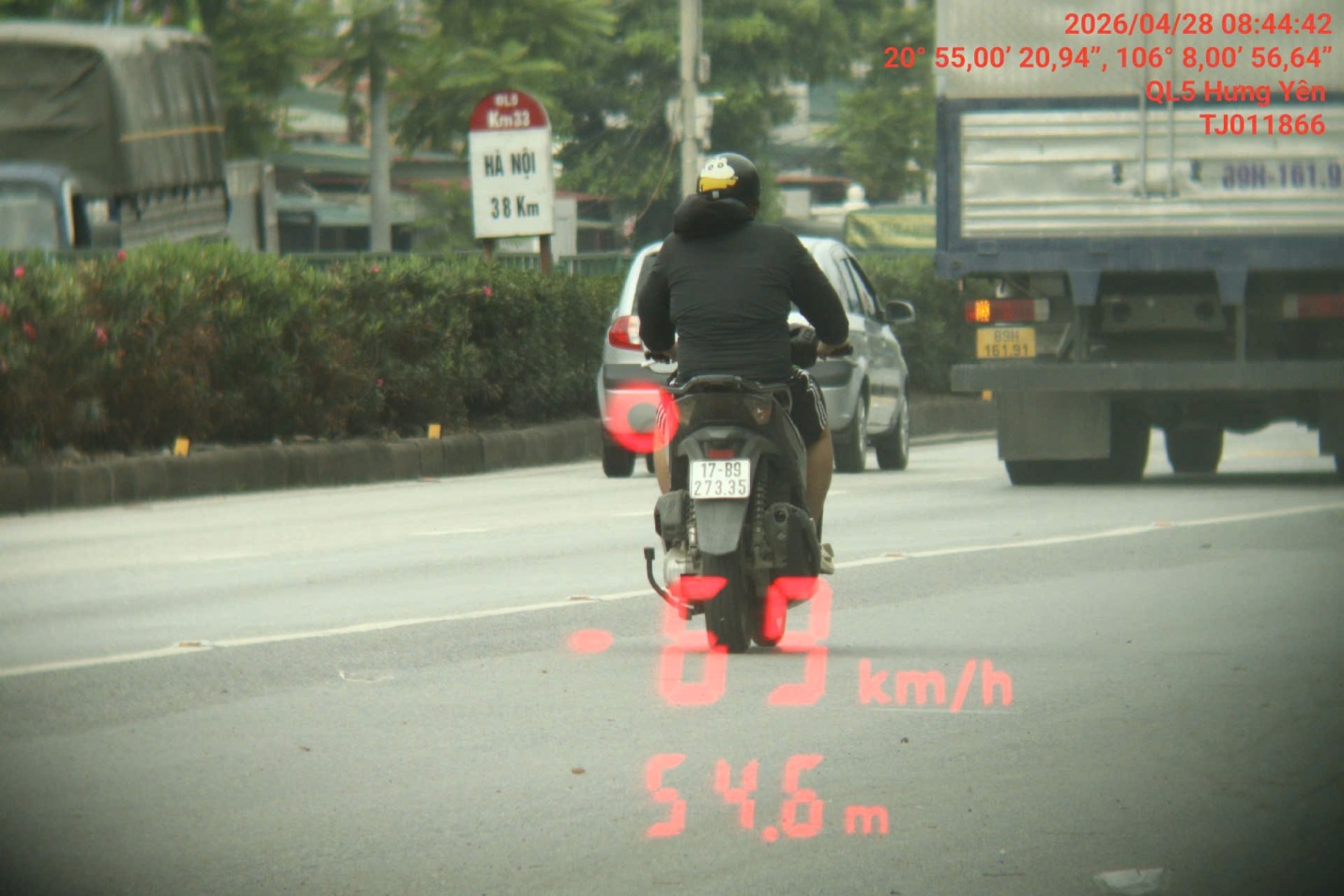 5bf81a1955019def73cb.jpg