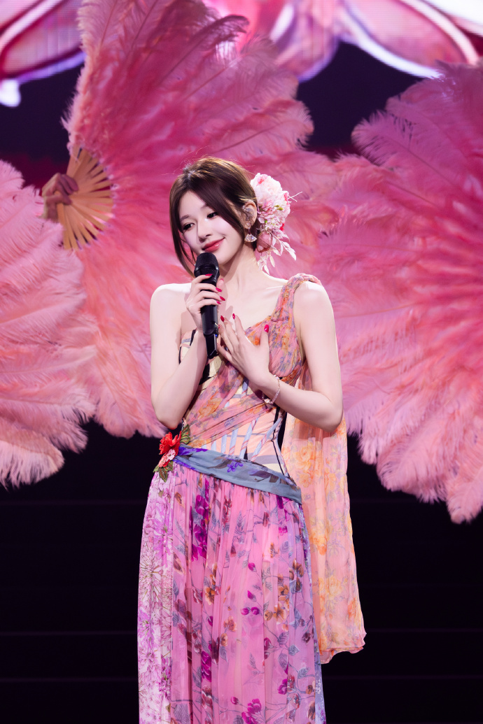 5bfc15d41bbb0c1402f2.jpg