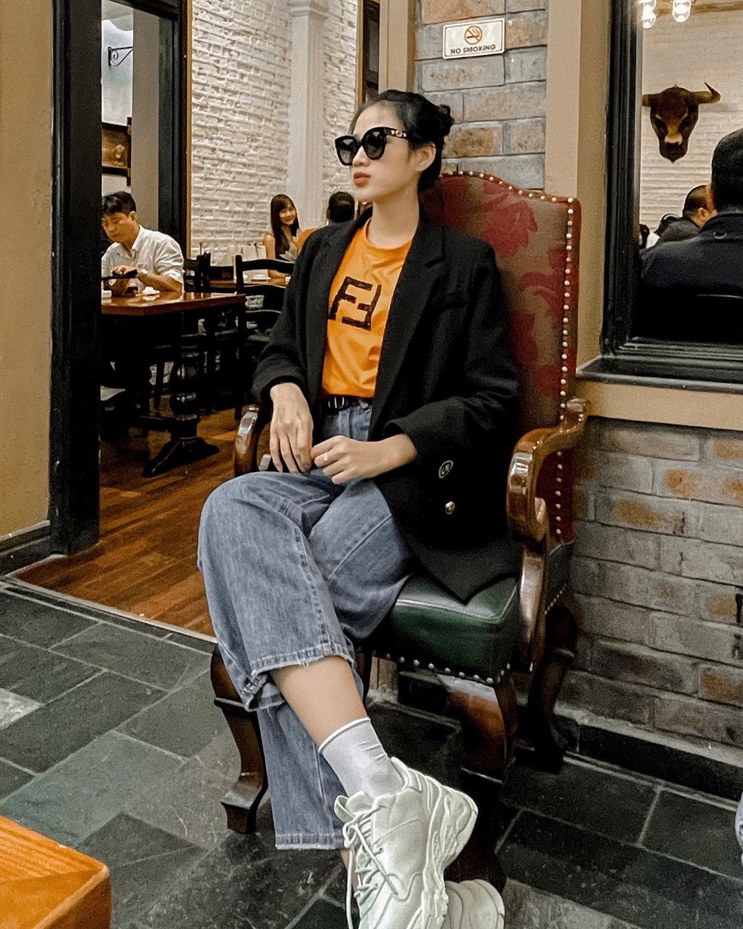 5c0fe21ae8ccf5323e49.jpg