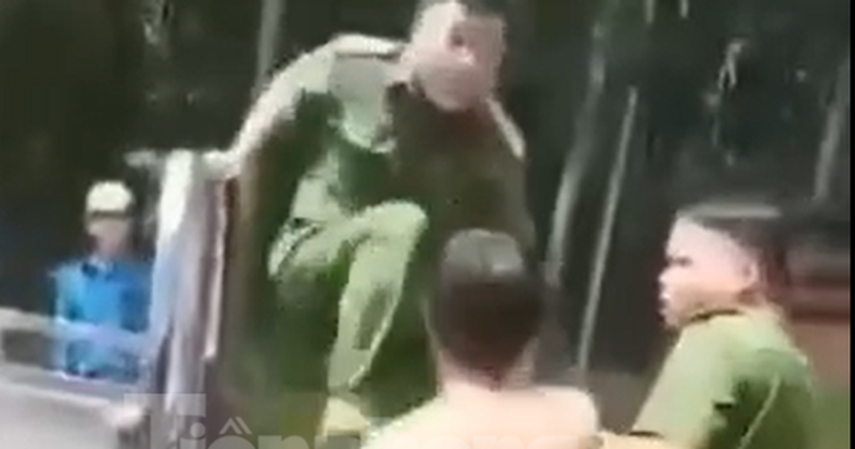 5c22819409464c66ff71.png
