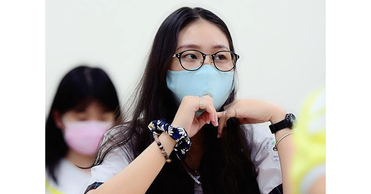 Chuyển từ "trường đại học" lên "đại học": Sinh viên hưởng lợi gì?