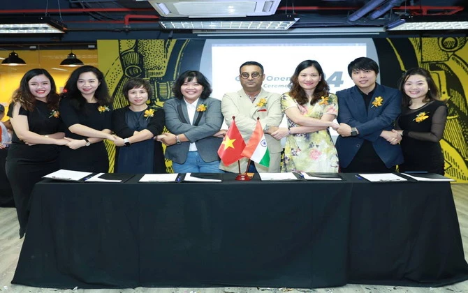 FPT Arena Multimedia khai trương cơ sở 2 xịn xò tại Hà Nội, tặng học bổng 250 triệu cho Gen Z mê design ✨