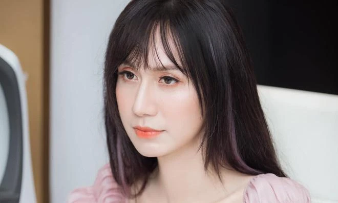 Lynk Lee đăng story tâm trạng, netizen lo cô nàng đang "thất tình" hay gì?