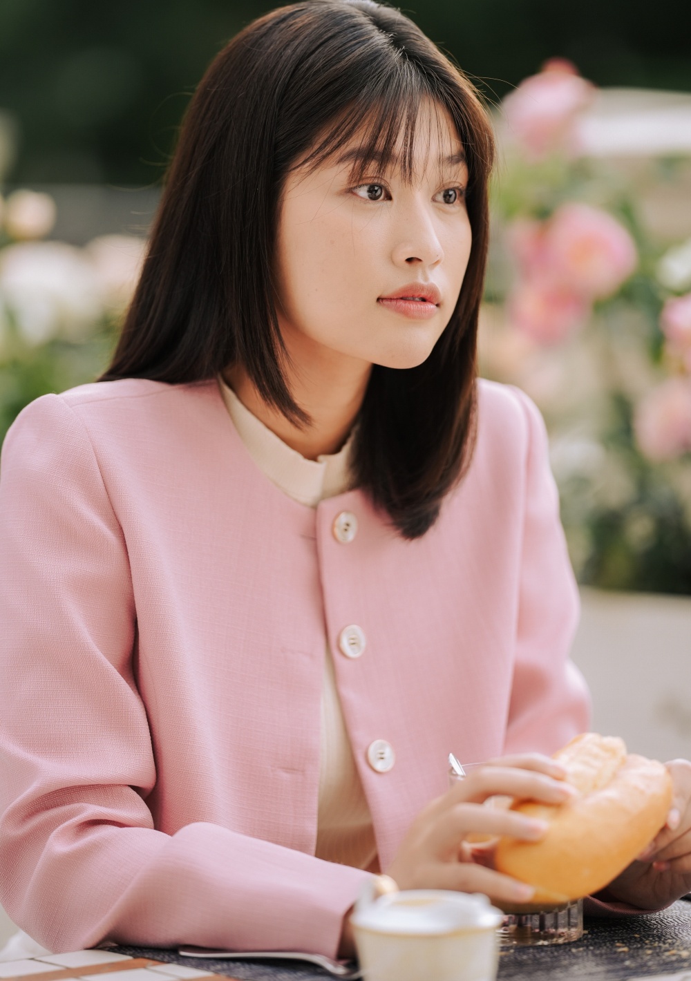 5d17122c4cb2daaf0f96.jpg