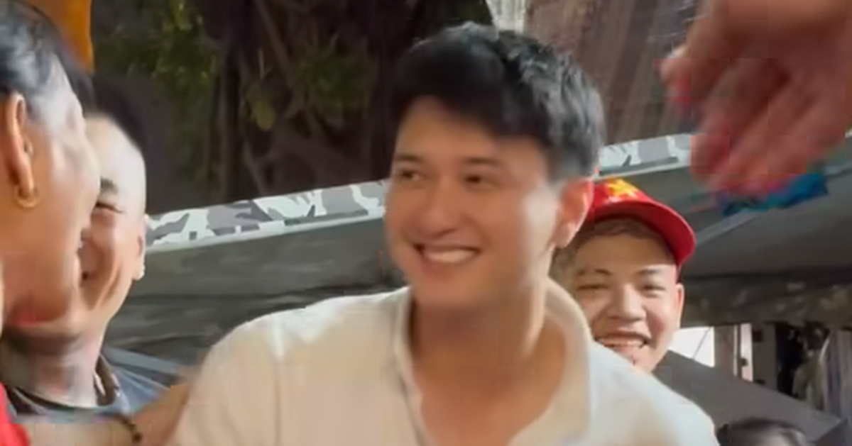5d2d5ab3b13c7d4aae30.png