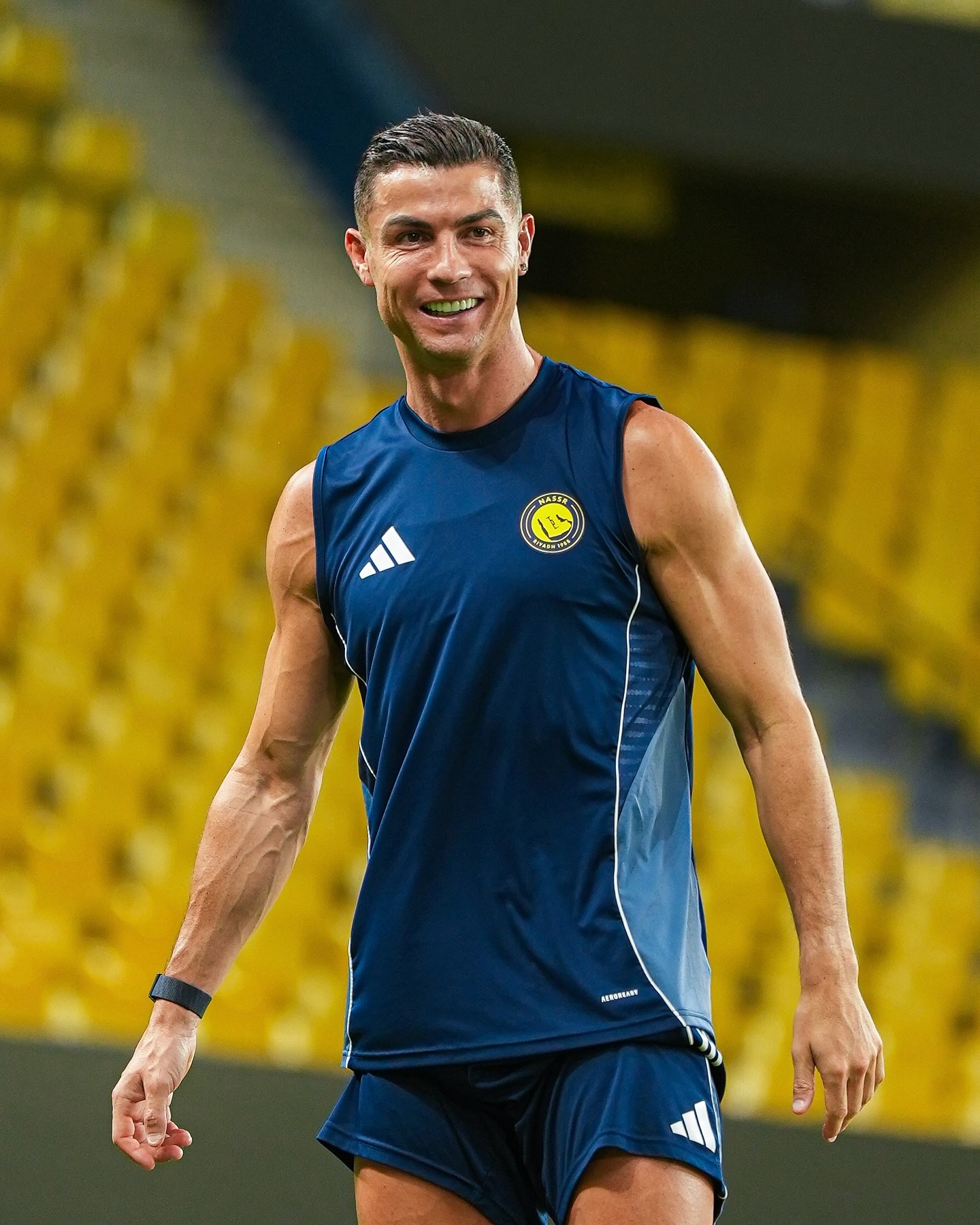 5d2ed549fc0d29416321.jpg