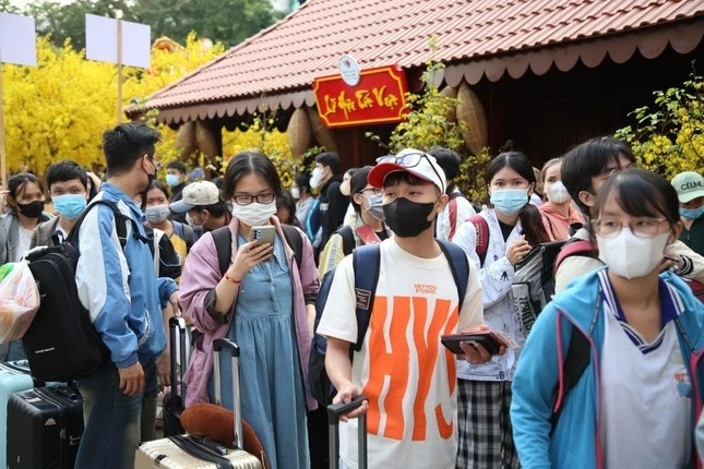 Trường ĐH ở Sài Gòn này cho sinh viên nghỉ Tết gần 1 tháng, ai cũng phấn khởi quá trời!