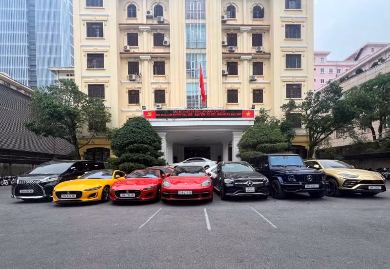 5d560f9370a6cb7f44da.jpg
