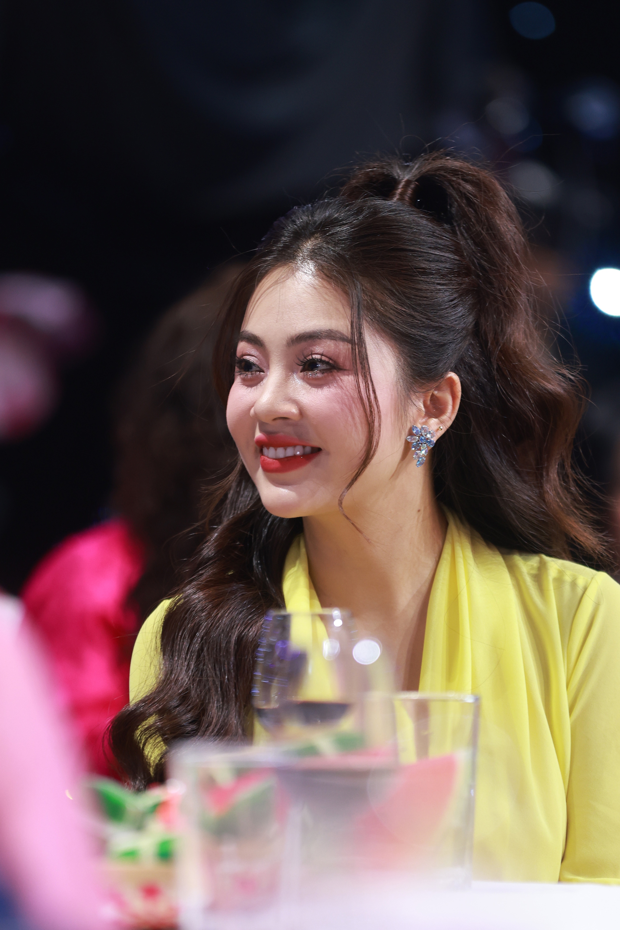 5d58ddbe10882bdbaef6.jpg