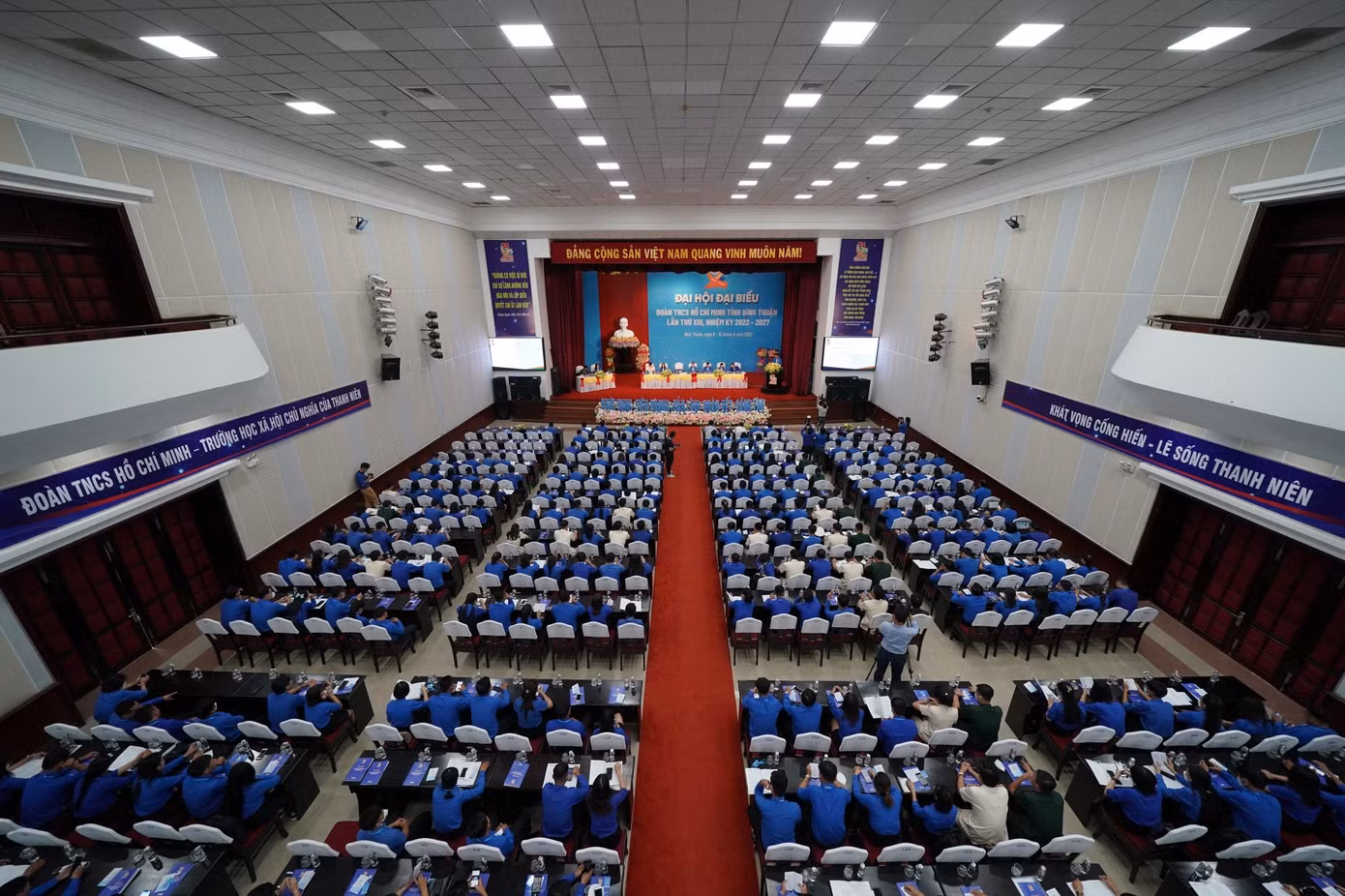 5d5a6fec152337fe2d11.jpg