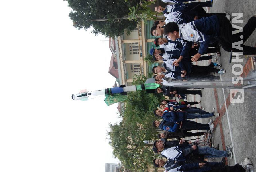 5d777b5b7e40bc294f44.jpg