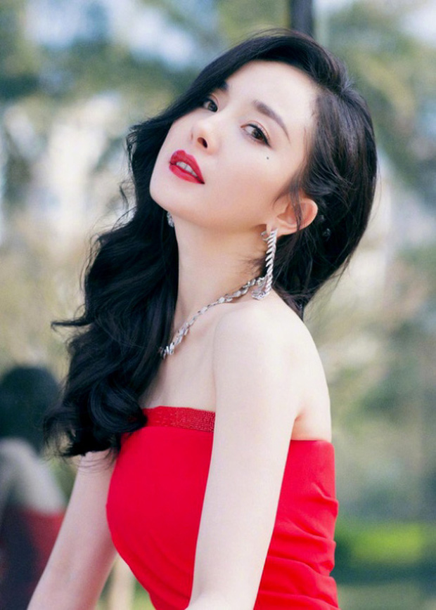 5db5348ea787cb8b7a19.jpg