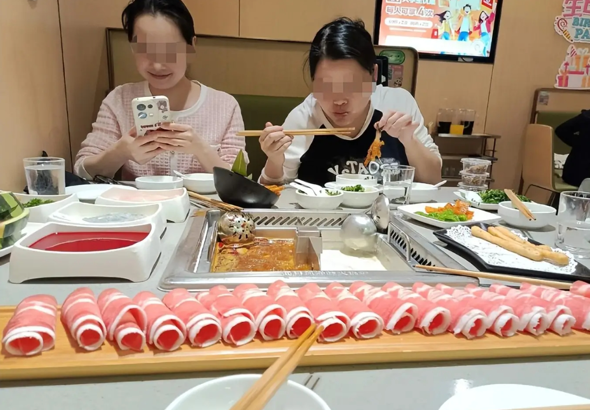 5dda3c09c40073772ab0.jpg