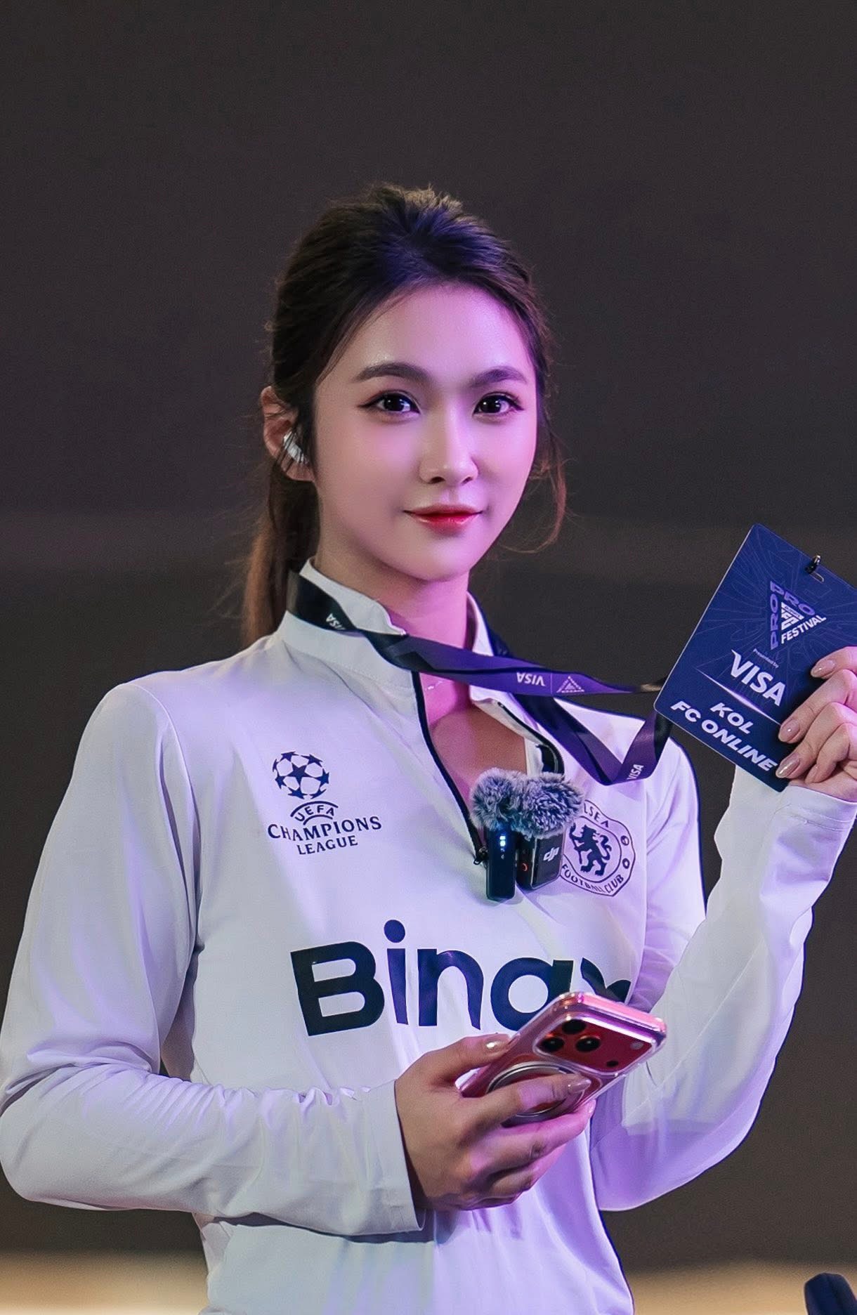5e4066f7968baf2b5f2c.jpg