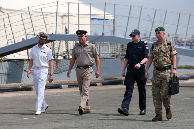 5e57bcaeb68a411e700b.jpg