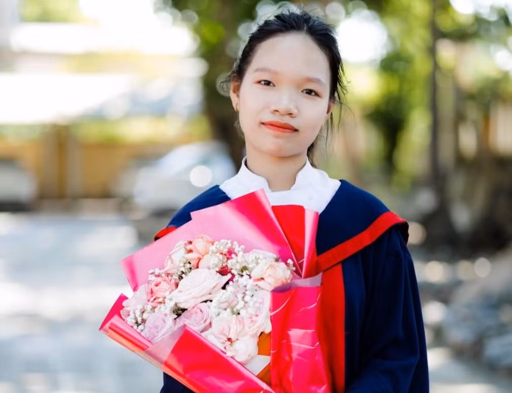 5e9cb060134739669c49.jpg