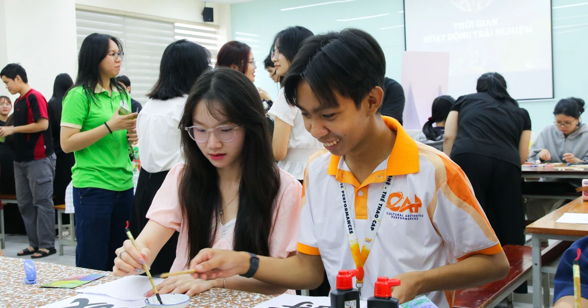 Tứ bất tử "comeback" cực đỉnh qua góc nhìn của sinh viên