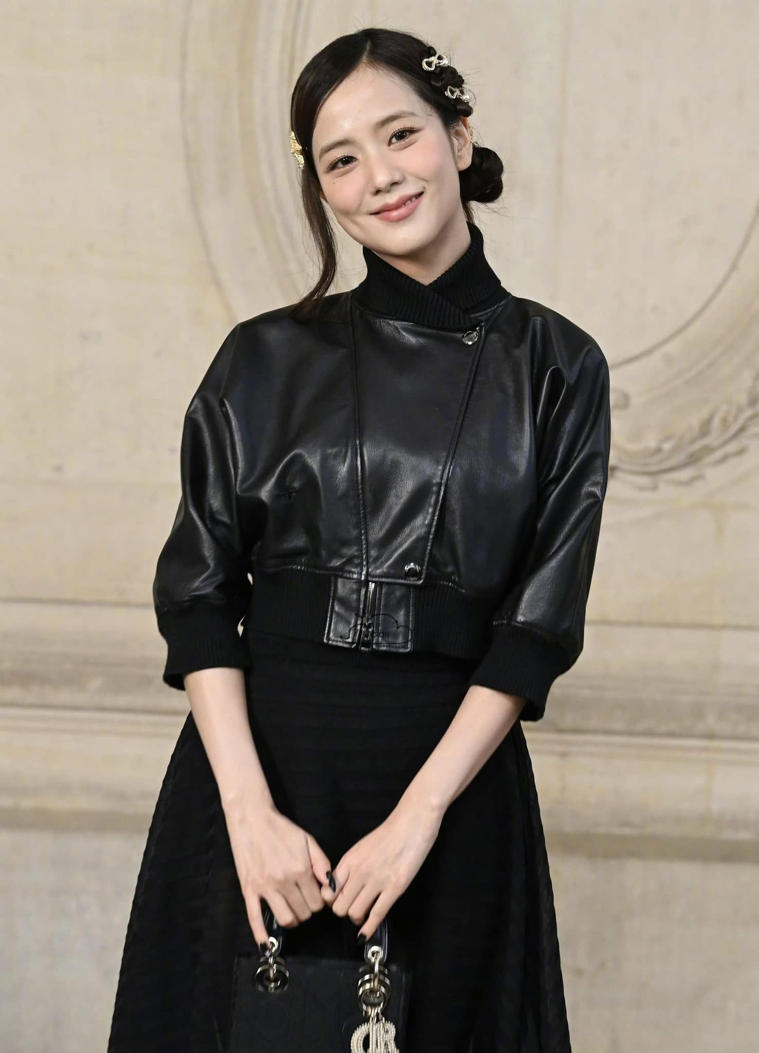 5f32a7c8618a4bba68db.jpg