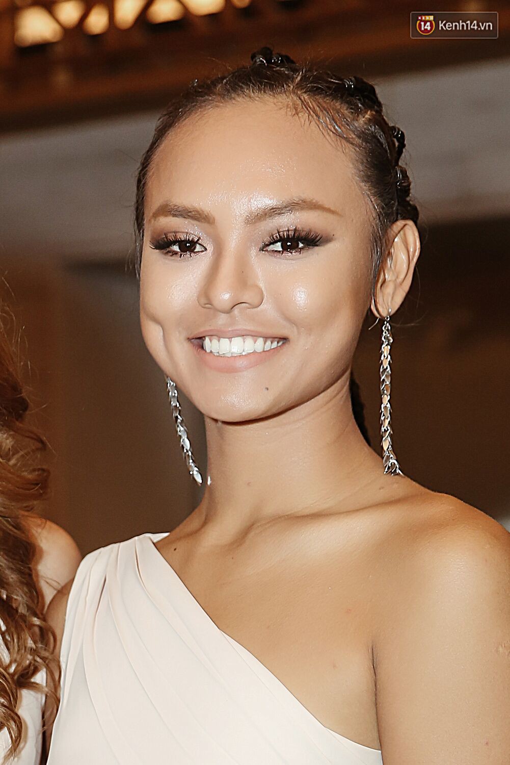 5f70e52157525a184bdb.jpg
