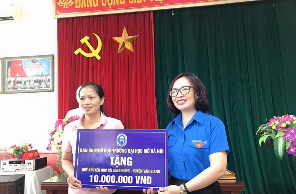 Hành trình mùa hè xanh đỉnh của nóc trường Đại học Mở Hà Nội ✨