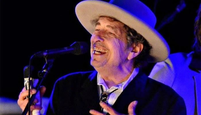 Bob Dylan sắp thả "bom tấn" sách mới sau gần 20 năm - Fan văn học chuẩn bị đón nhận thôi! ✨