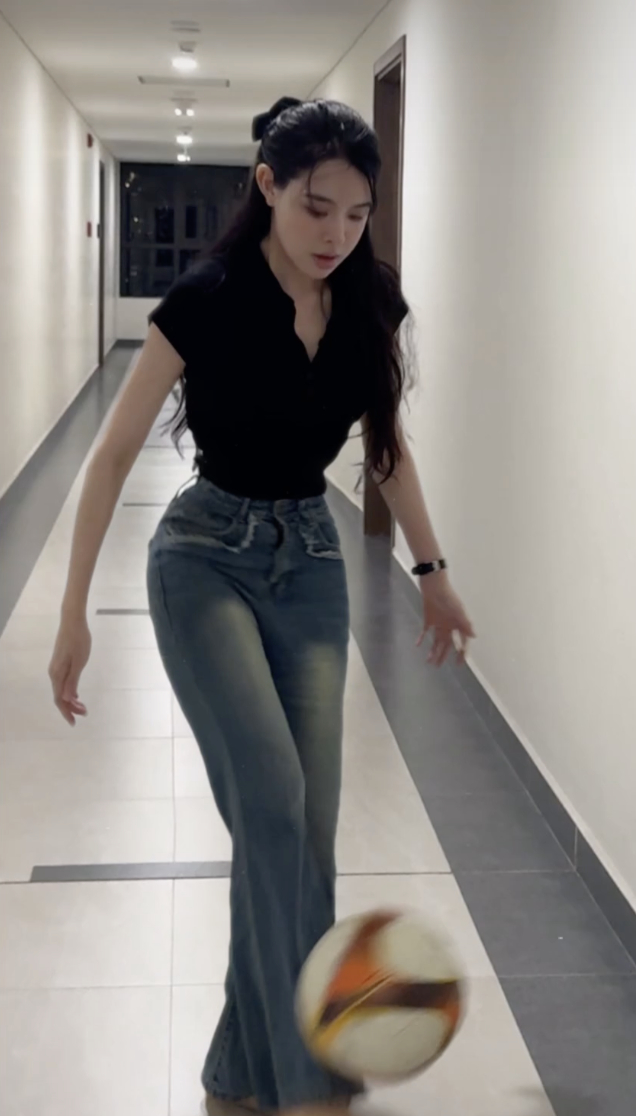 6168f16f67e261ce842a.jpg