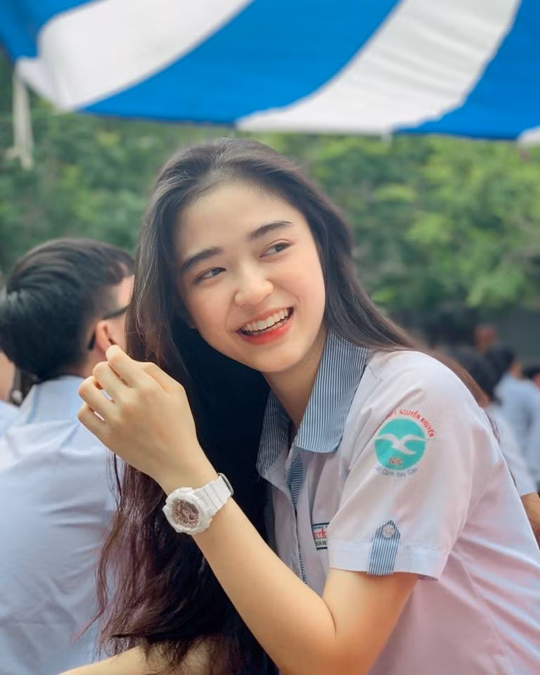 6196fb73b64288d40a30.jpg