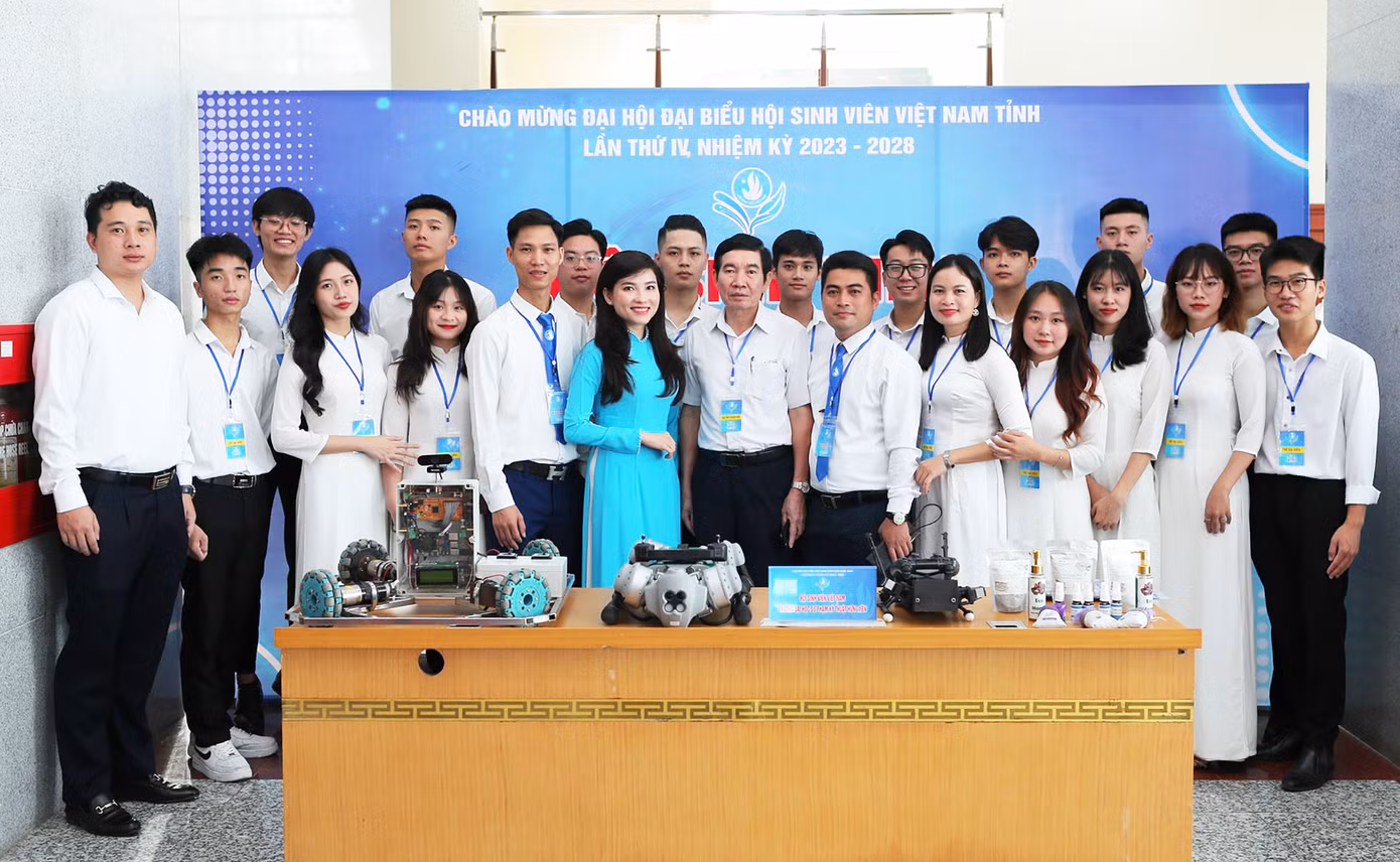 61aa7fc82be66ffdefa9.jpg